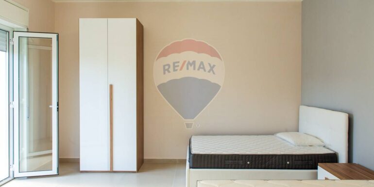 20251106124827-996723-15