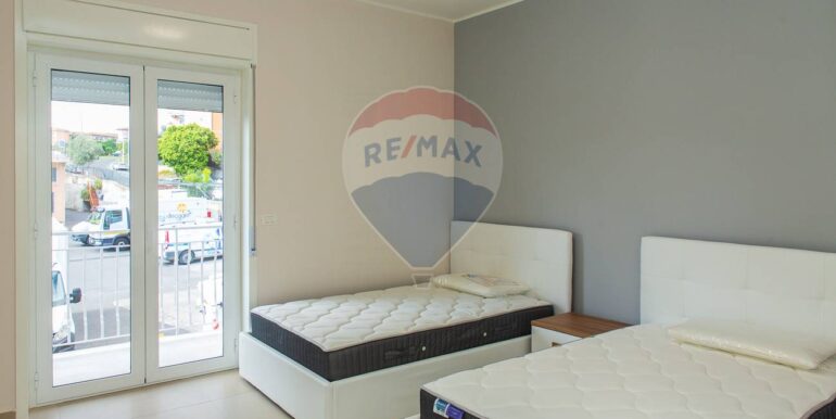 20251106124850-996723-24