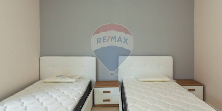 20251106124852-996723-25