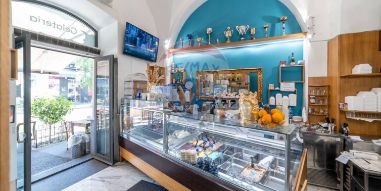 20251106135814-999218-8