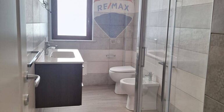 20251106170134-999219-10