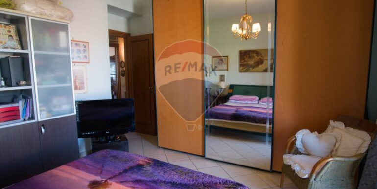 20251106173917-999262-12