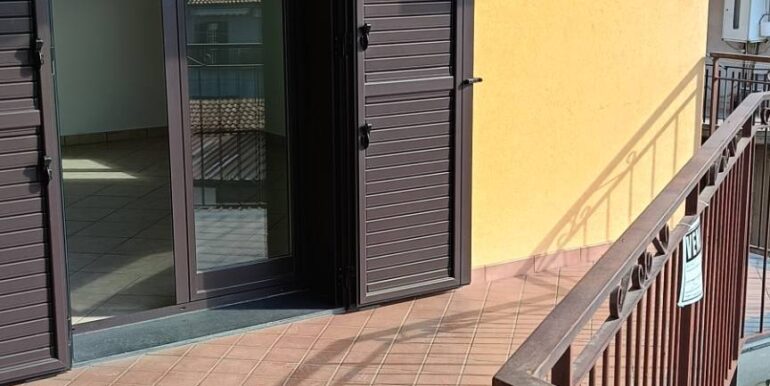 20251106182842-999245-7