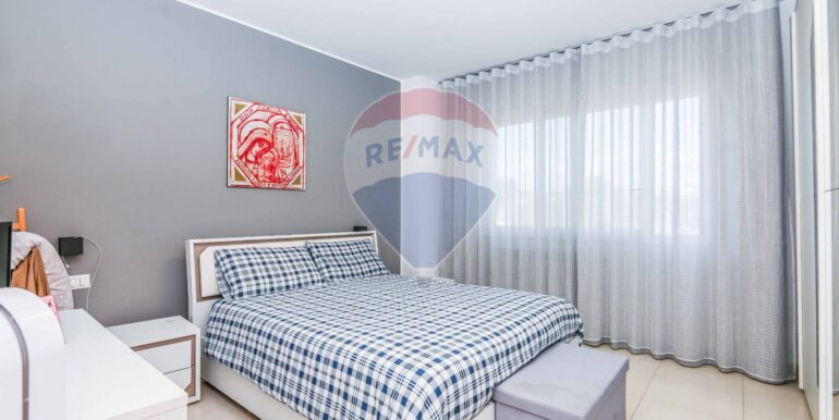 20251106192251-994544-12