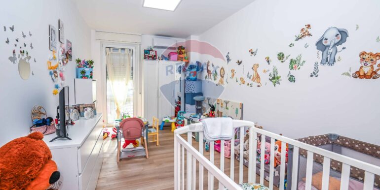 20251106192304-994544-15