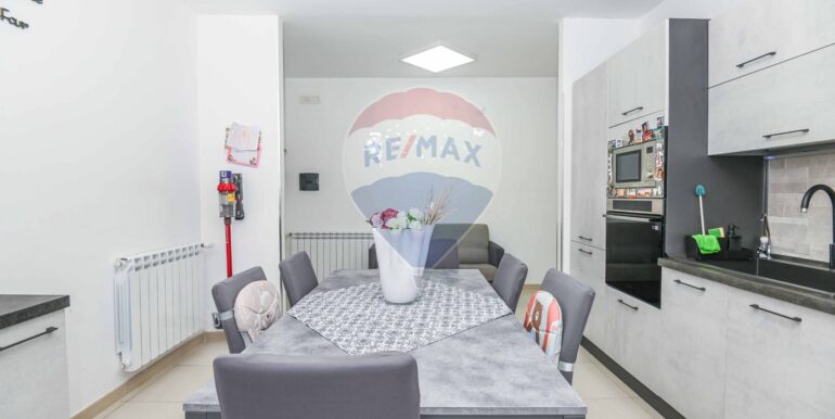 20251106192332-994544-22