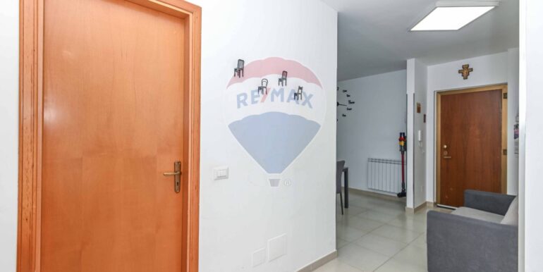 20251106192345-994544-25