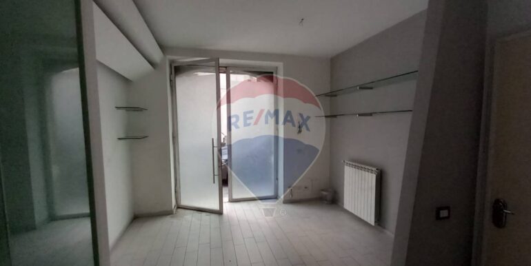 20251106235150-999302-1