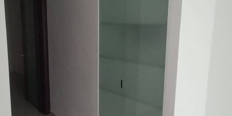 20251106235215-999302-12