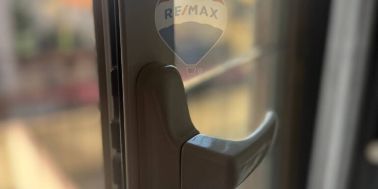 20251107163303-999375-7