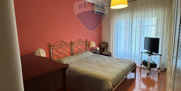 20251107163307-999375-8