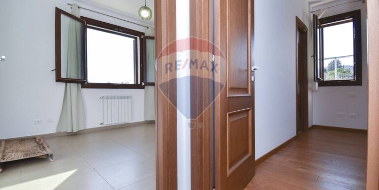 20251107172621-999476-12