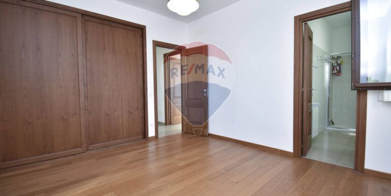 20251107172621-999476-15