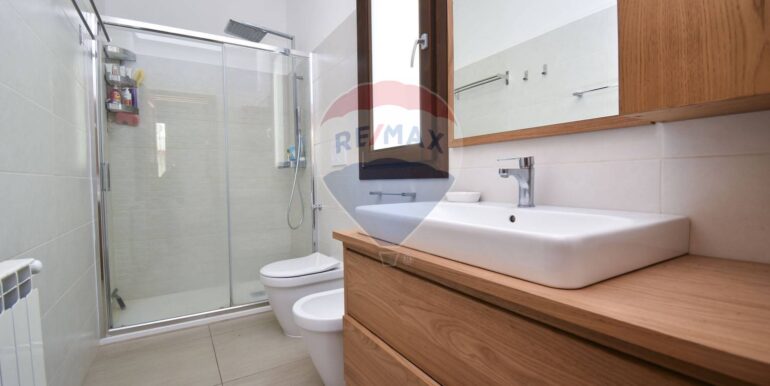 20251107172622-999476-18