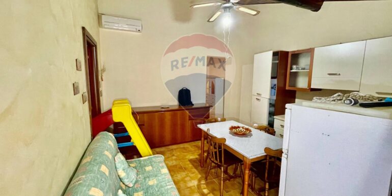 20251107183345-999494-3