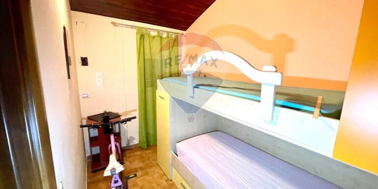 20251107183351-999494-5