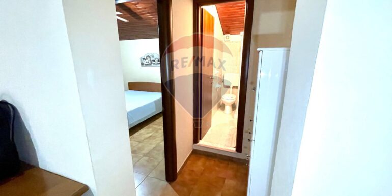 20251107183358-999494-7