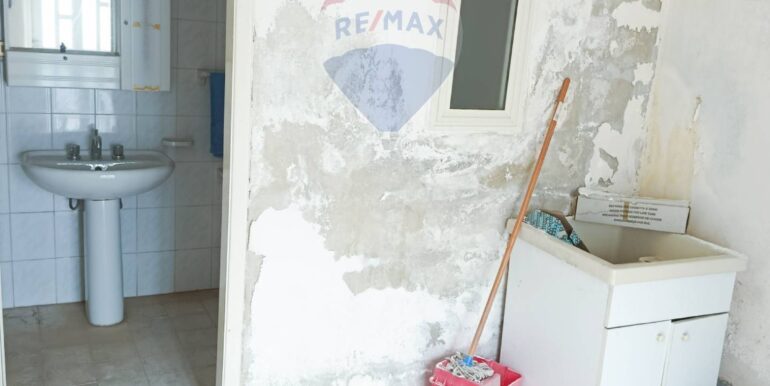 20251107184803-999384-4