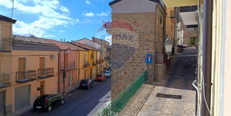 20251107184807-999384-5