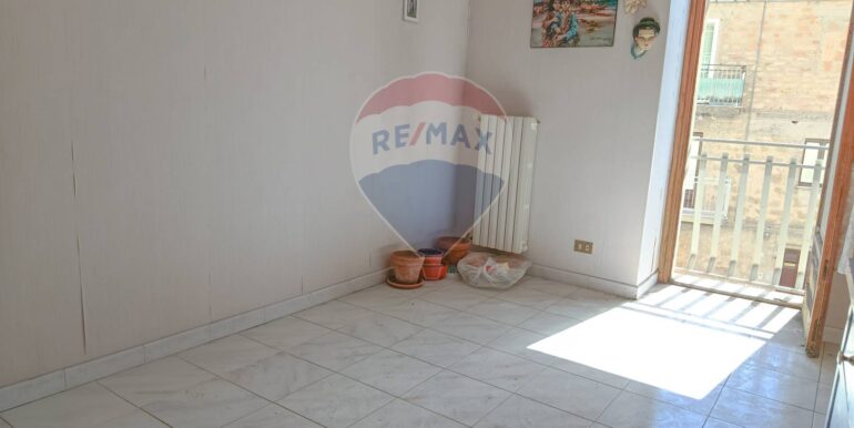 20251107184813-999384-7