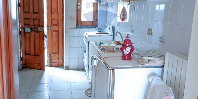 20251107184821-999384-10