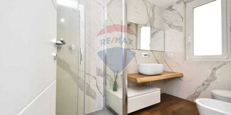 20251107191854-999485-16