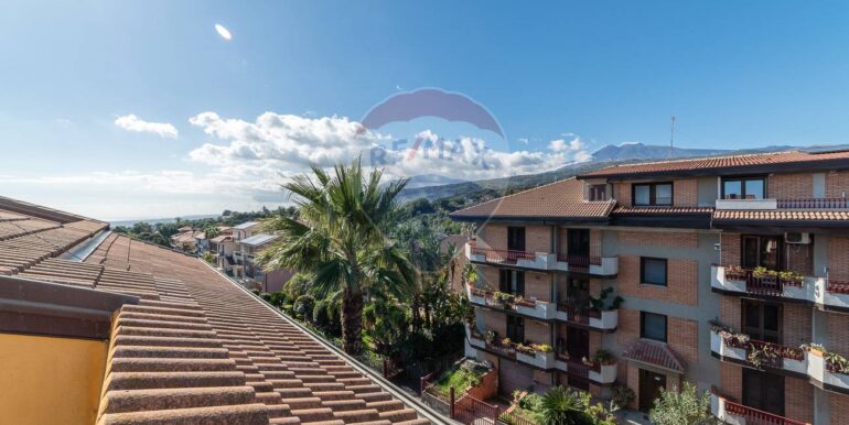 20251107202035-999681-16