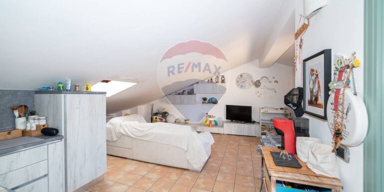 20251107202042-999681-19