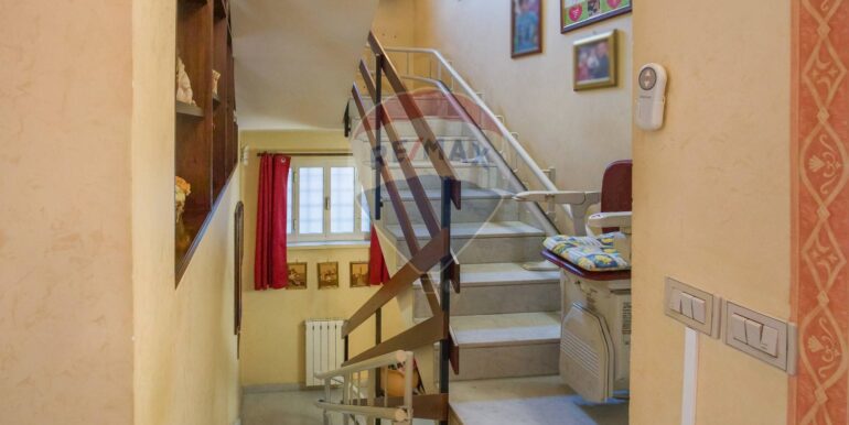 20251107204209-997097-5