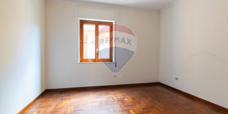 2025110795849-999310-3