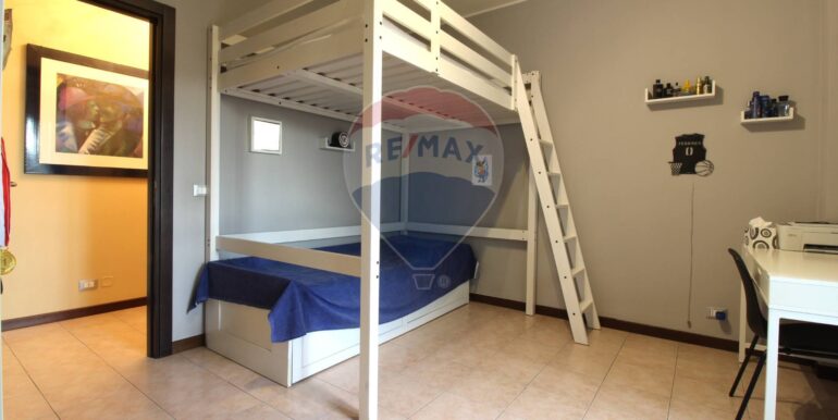 20251108115022-999711-14