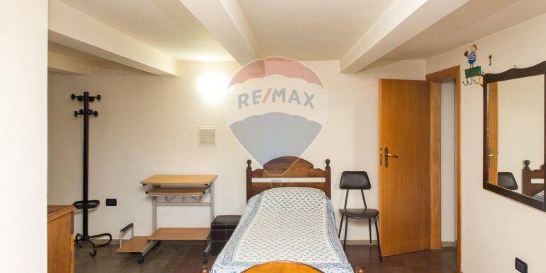 20251108121914-994693-4