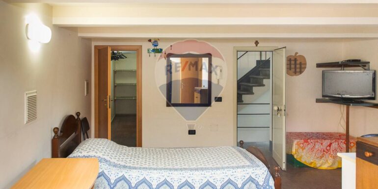 20251108121919-994693-6