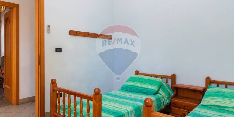 20251108121946-994693-16