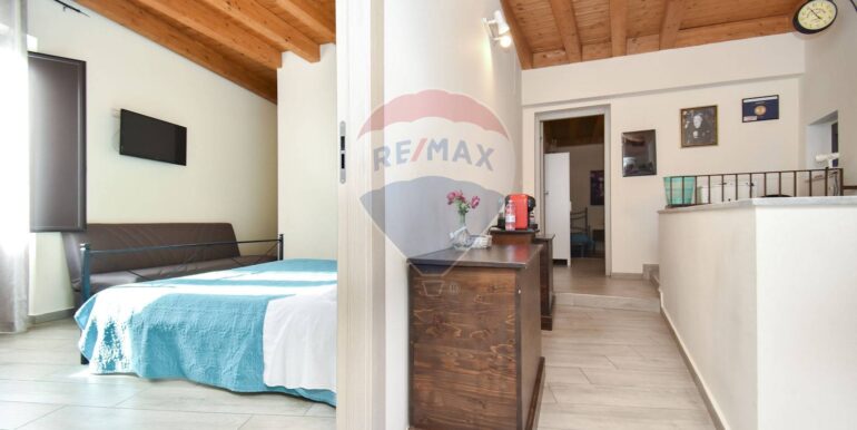 20251108141501-999729-22