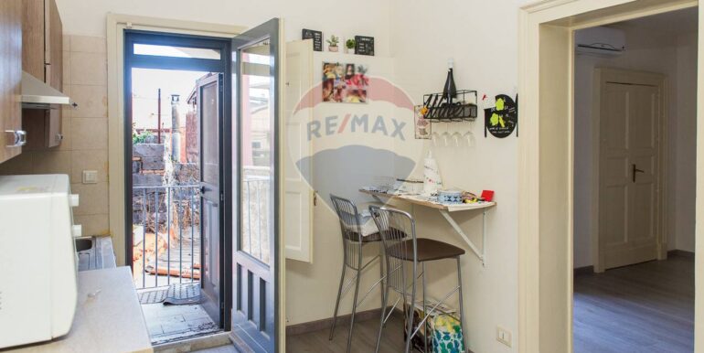 20251109174838-994495-7