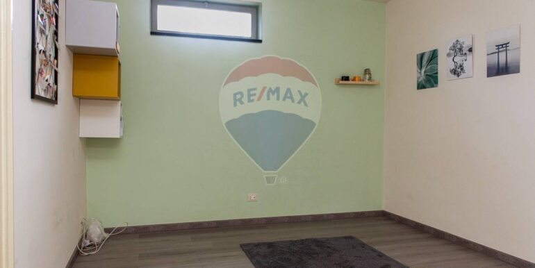 20251109174857-994495-13