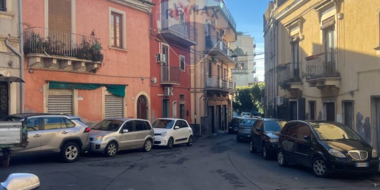 20251109190655-999769-3