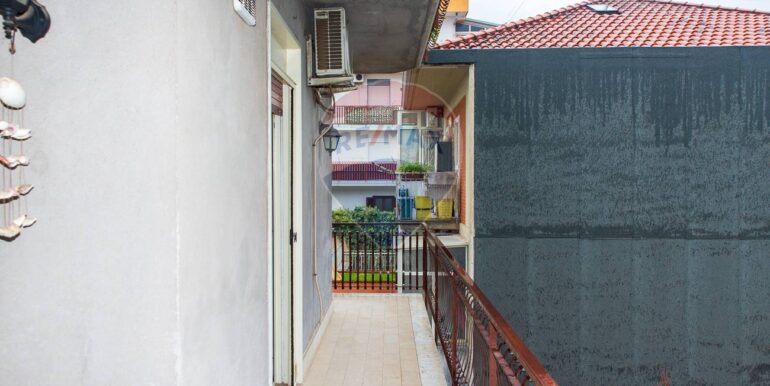 20251110102156-999804-17