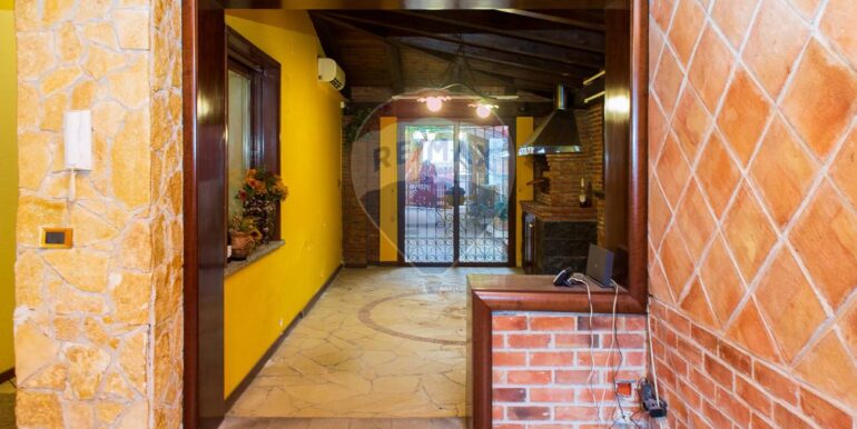 20251110120730-999876-33