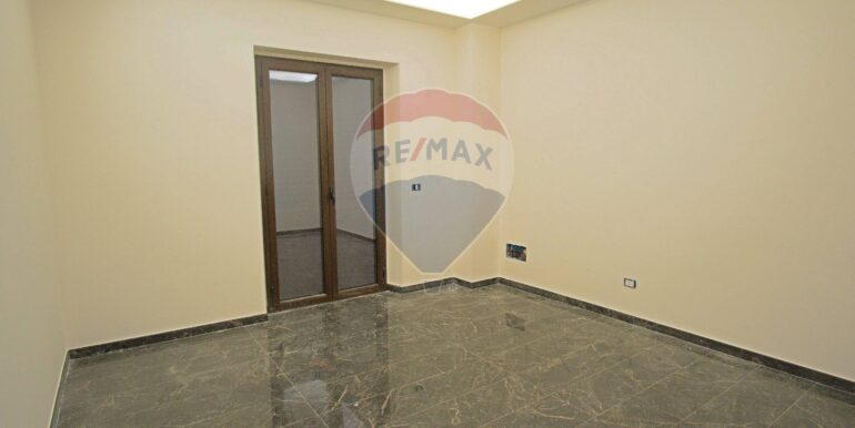 20251110121343-996836-21