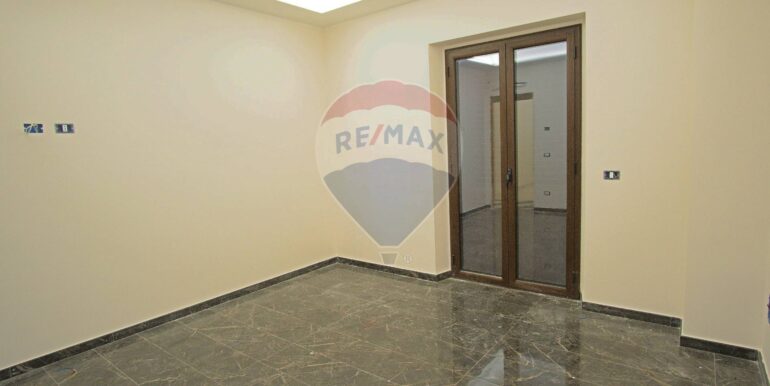 20251110121347-996836-22