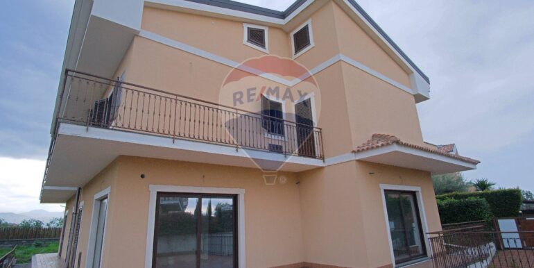 20251110121655-996836-81