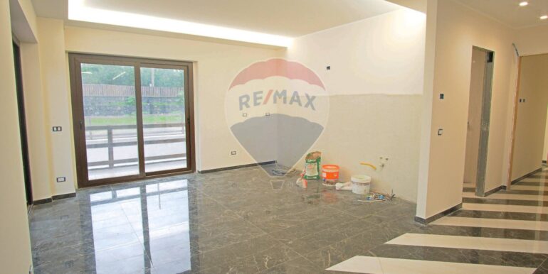 20251110121700-996836-83