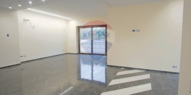 20251110121727-996836-92