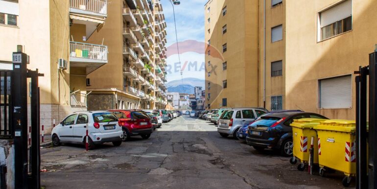 20251110182120-999908-4