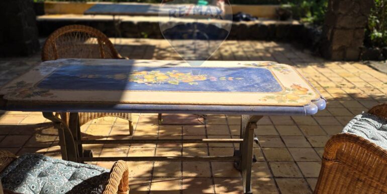 20251110185200-999971-4