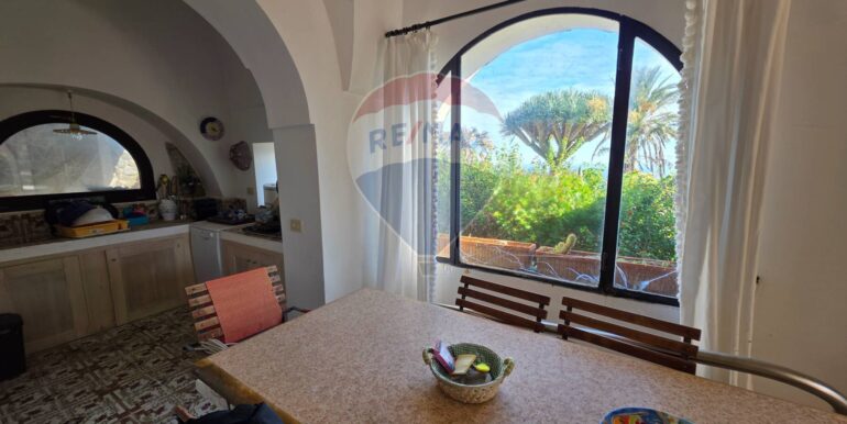 20251110185206-999971-6