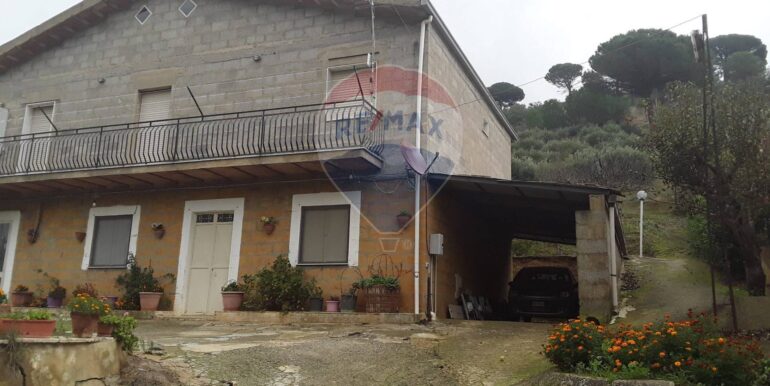 2025111074636-992822-41