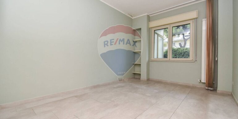 20251111101217-894357-25